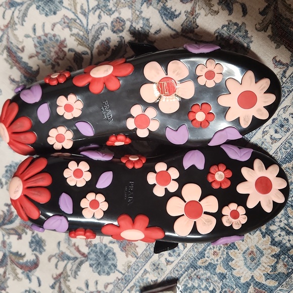 Prada Women's Bold Pink Sneakers - Picture 14 of 17